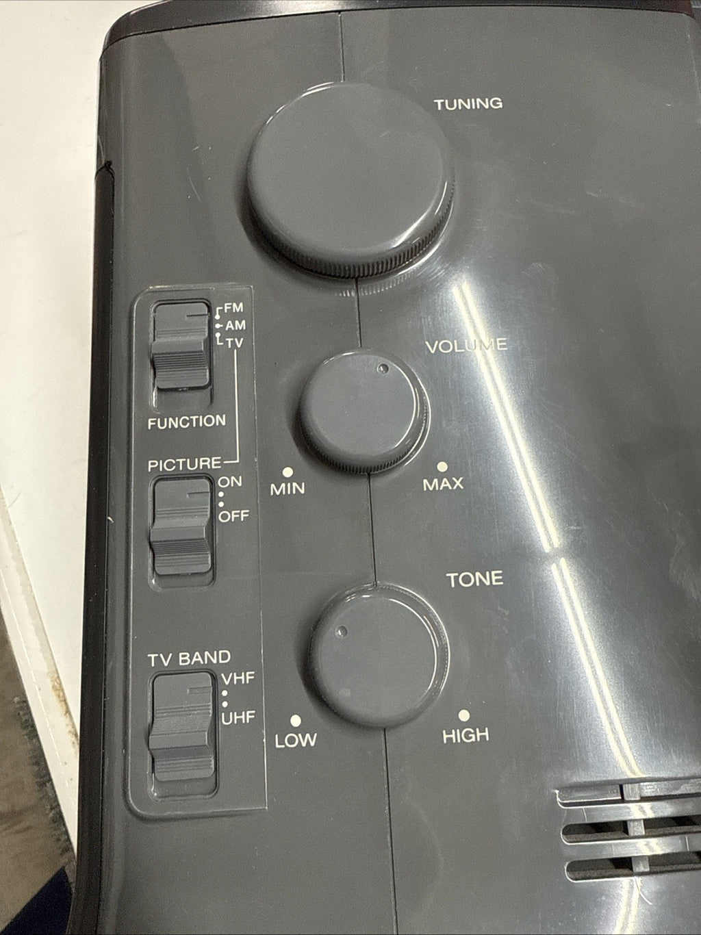 Sony Mega Watchman FD-510 TV FM/AM Receiver w/ Box Charcoal Color