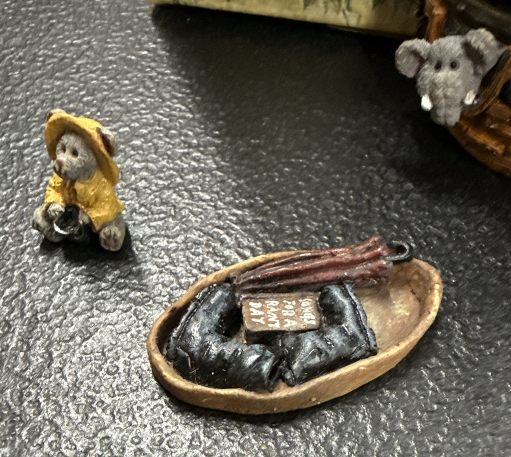NEW Boyds Bears Uncle Bean's Treasure Boxes “Surf’s Up” Noah’s Ark Drip McNibble